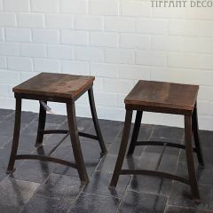 Kruk in massief hout en smeedijzer